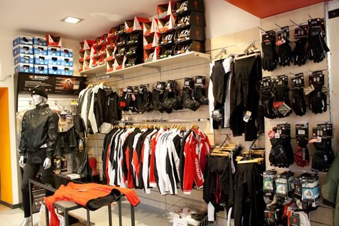 SALDI 2011 su scarpe e abbigliamento da Cicly Snoopy