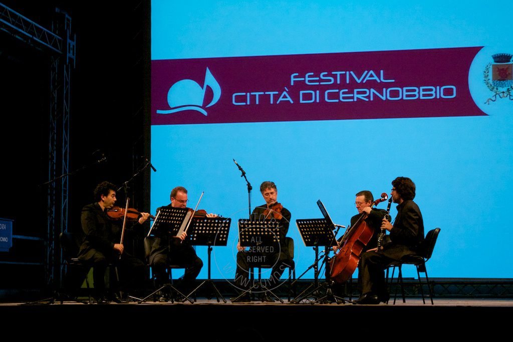 Il Quintetto dell'orchestra sinfonica della RAI di Torino in riva a Cernobbio 1 Quintetto archi rai cernobbio 054